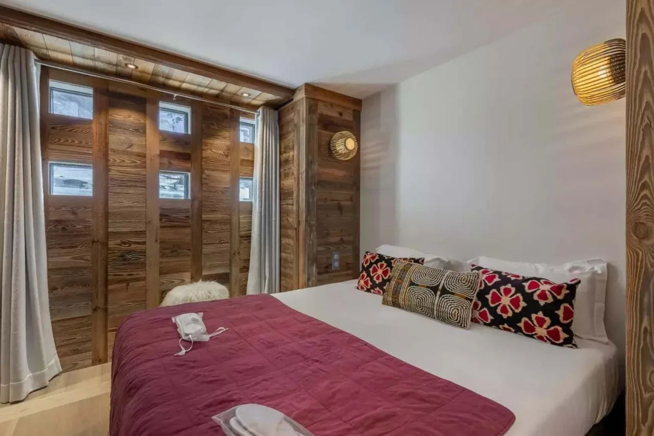 Prestigious Slopeside Apartment For Families photo 4