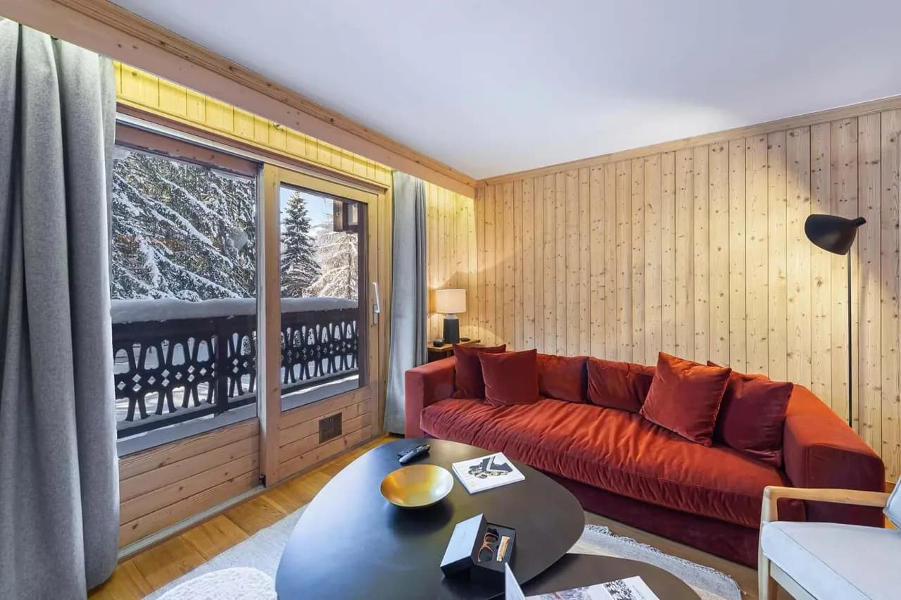 Cozy Alpine Apartment Near Chamois Gondola photo 3