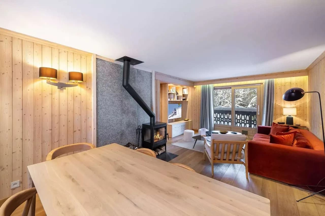 Cozy Alpine Apartment Near Chamois Gondola photo 4