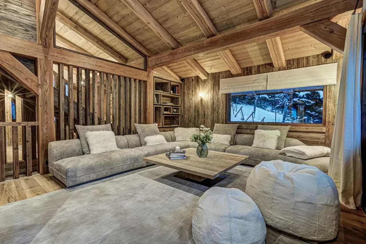 Chalet alpin moderne avec jacuzzi
