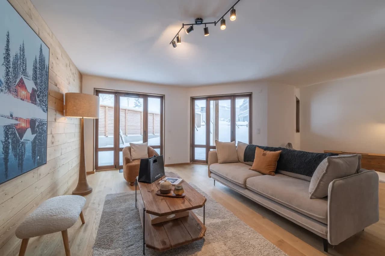 Elegant Ski Apartment With Mountain Charm photo 4