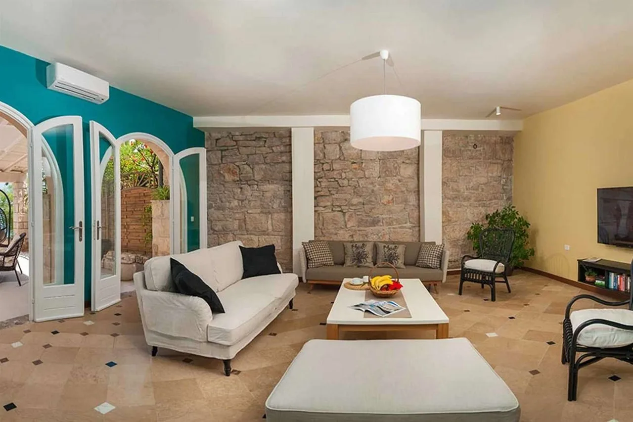 Villa en Bord de Mer avec Piscine et Vues, photo 2