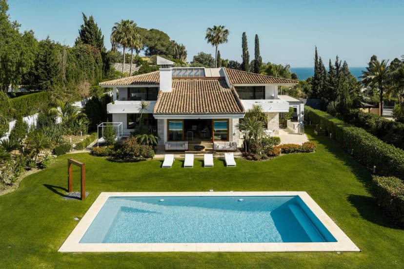 Accessible Poolside Villa in Marbella