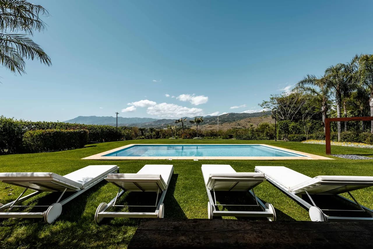Accessible Six Bedroom Villa in Marbella, Foto 2