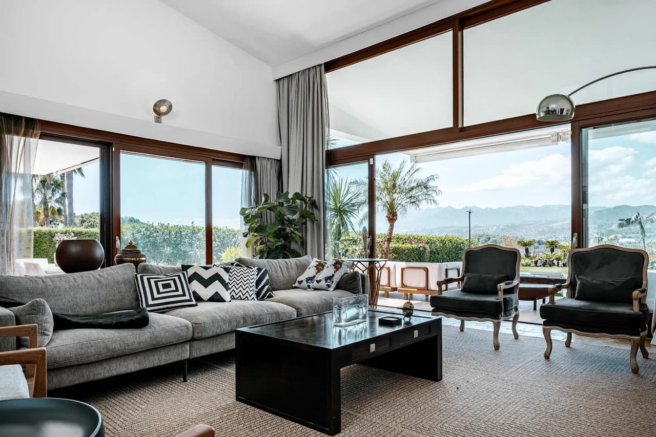 Accessible Six Bedroom Villa in Marbella, Foto 3