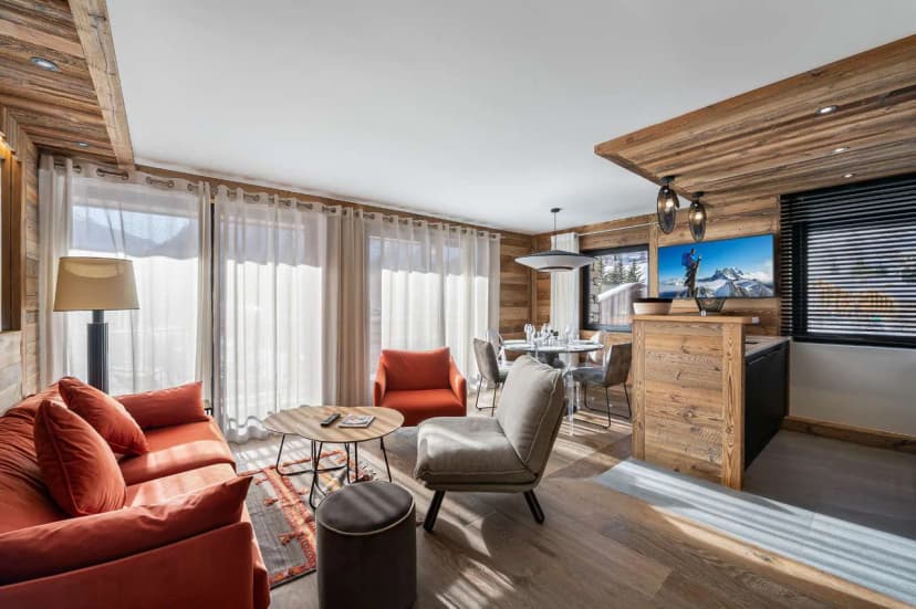 Mountain Apartment Overlooking Ski Slopes