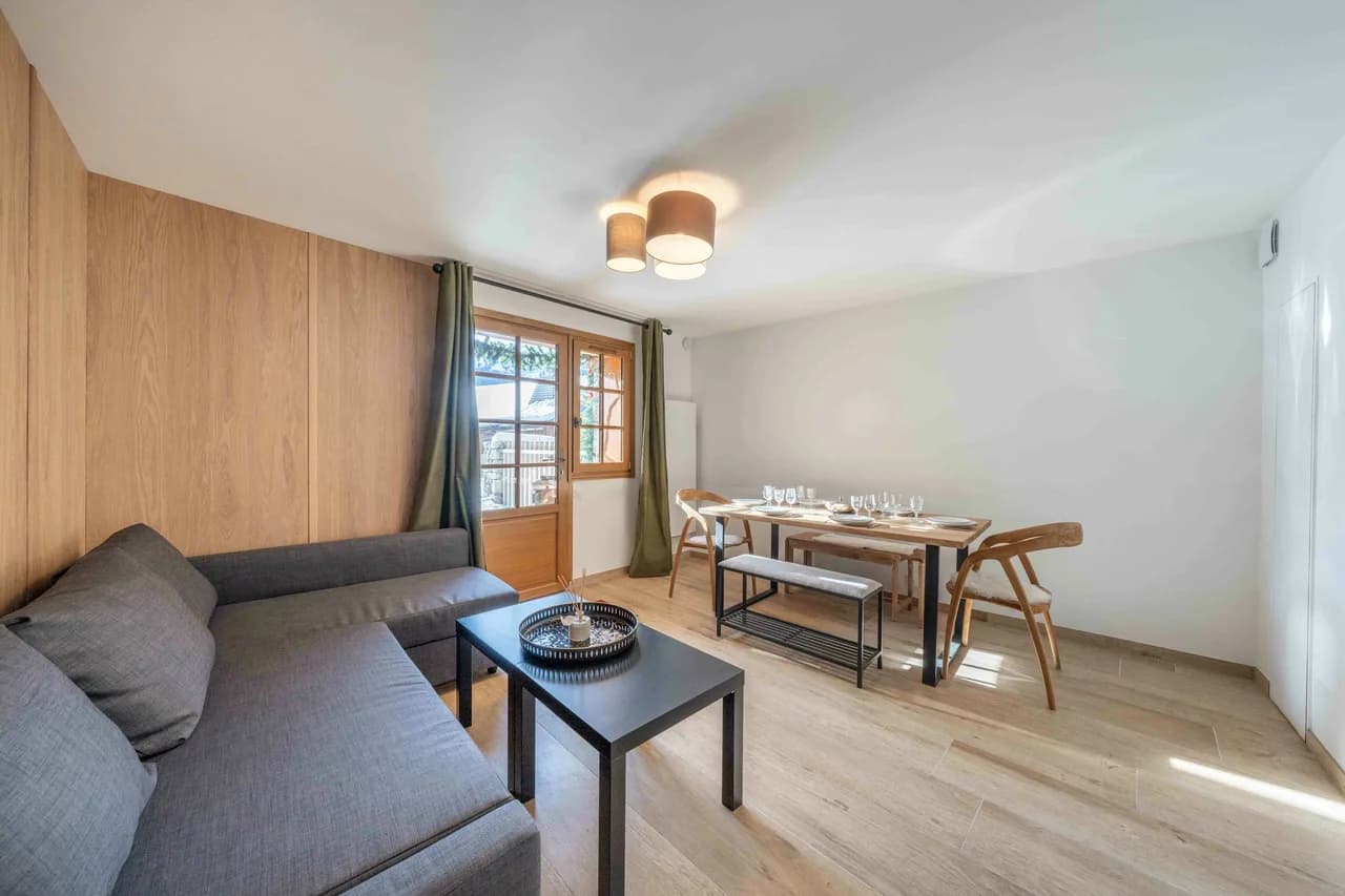 Stylish Apartment Near Village and Slopes photo 5