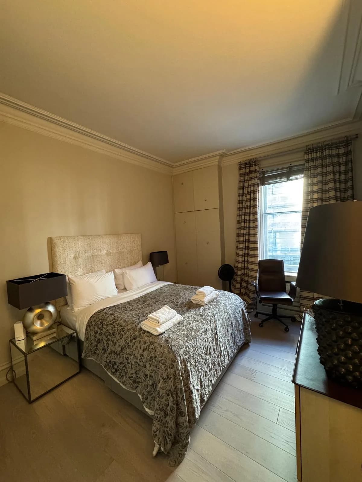 Élégant Appartement de Trois Chambres à Londres, photo 2