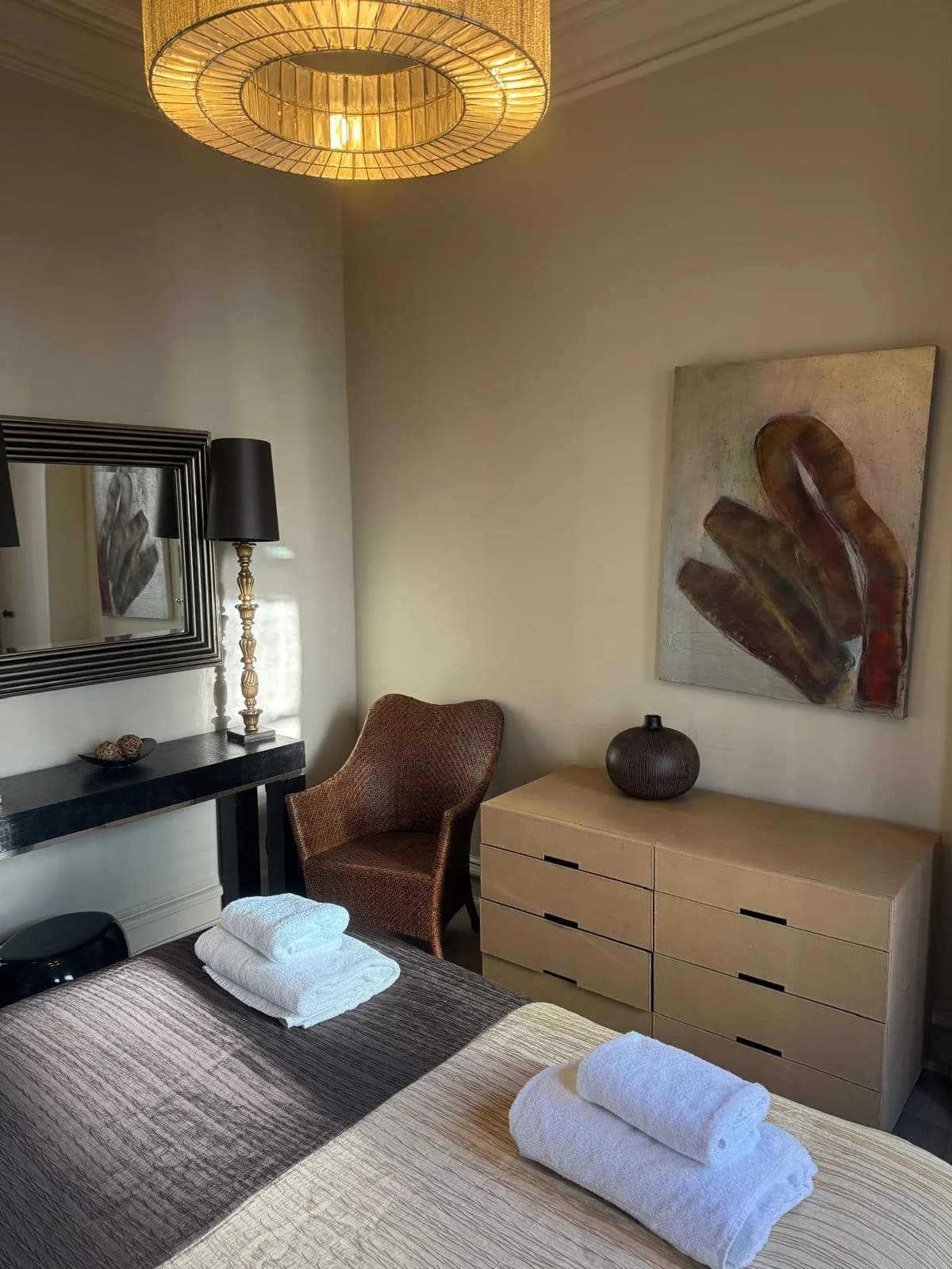 Élégant Appartement de Trois Chambres à Londres, photo 3