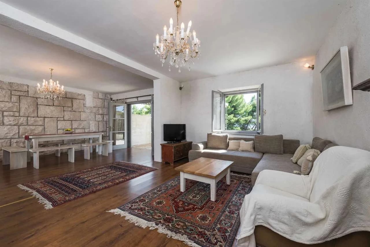 Timeless Mediterranean Villa By The Sea photo 3
