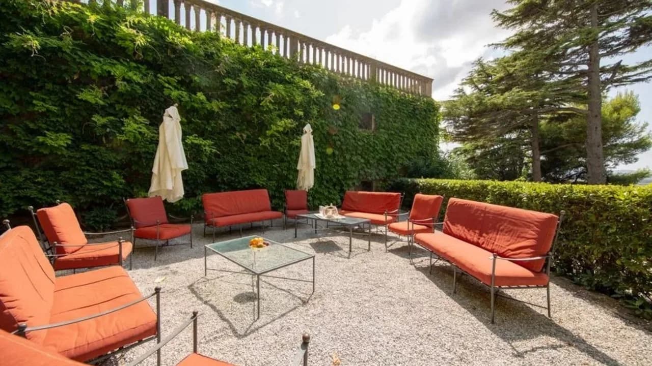 Großes historisches Schloss mit privaten Gärten, Foto 4