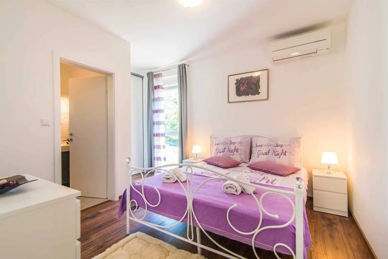 Comfortable Family Villa With Outdoor BBQ photo 4