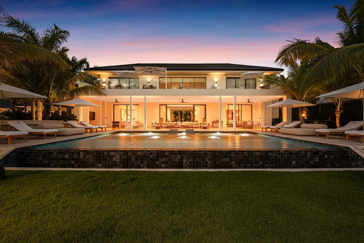 Golf Front Villa Near Private Beach in Punta Cana photo 2