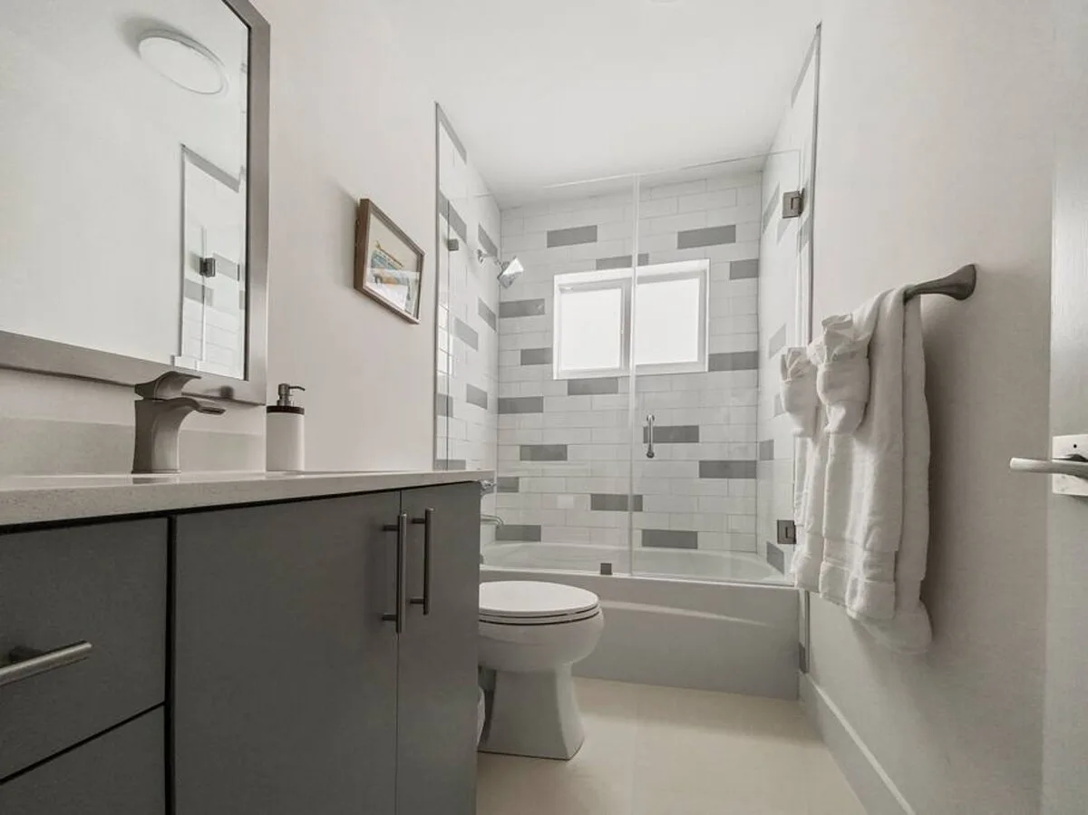 Charming Two Bedroom Retreat in Fort Lauderdale, photo 3