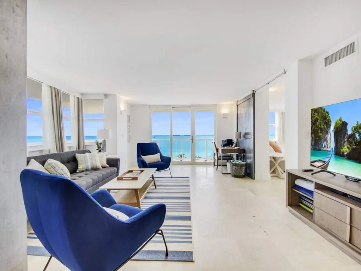 Luxury beachfront Condo By Dream Vacation photo 5