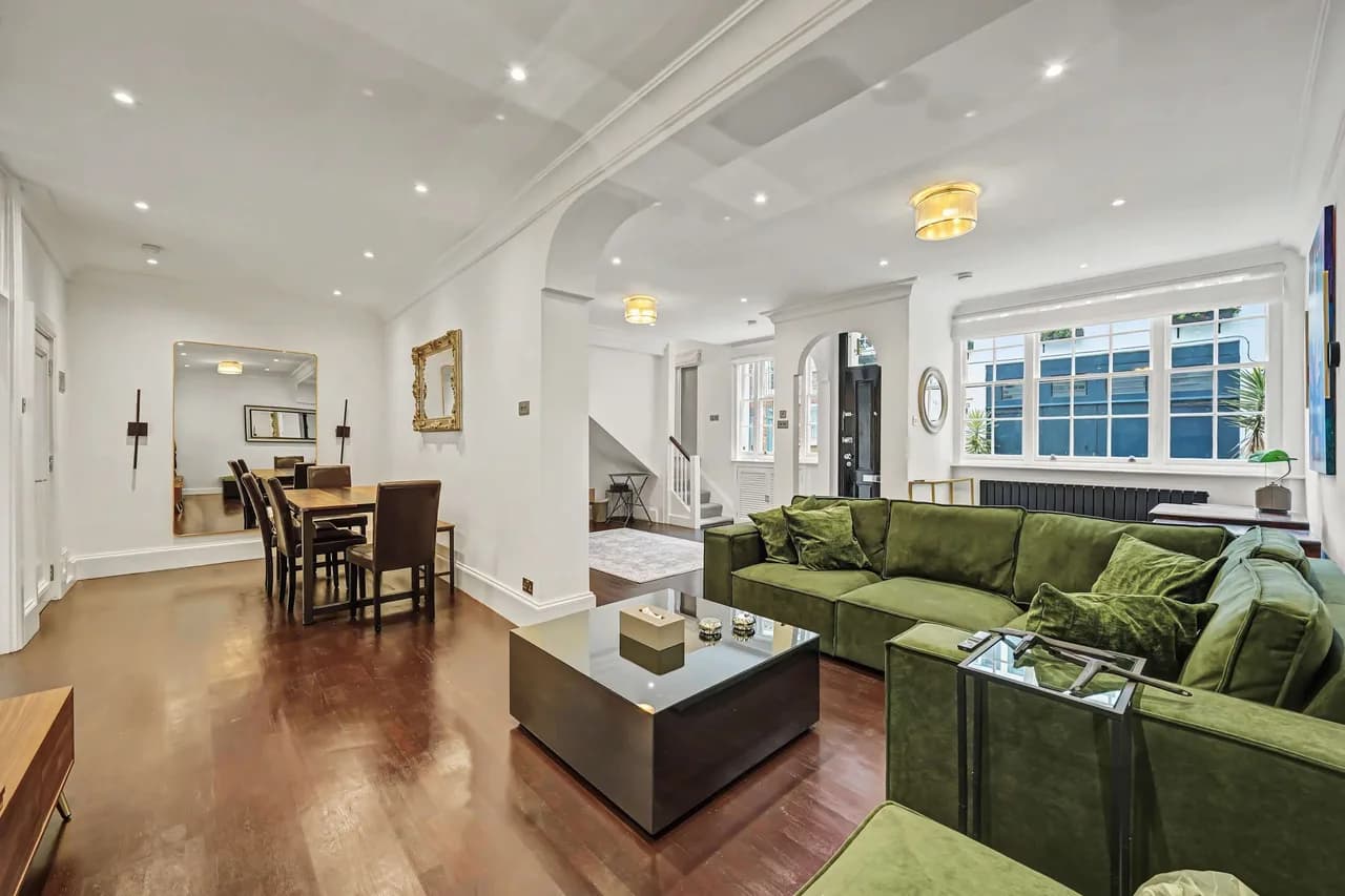 Accessible Three Bedroom House in London