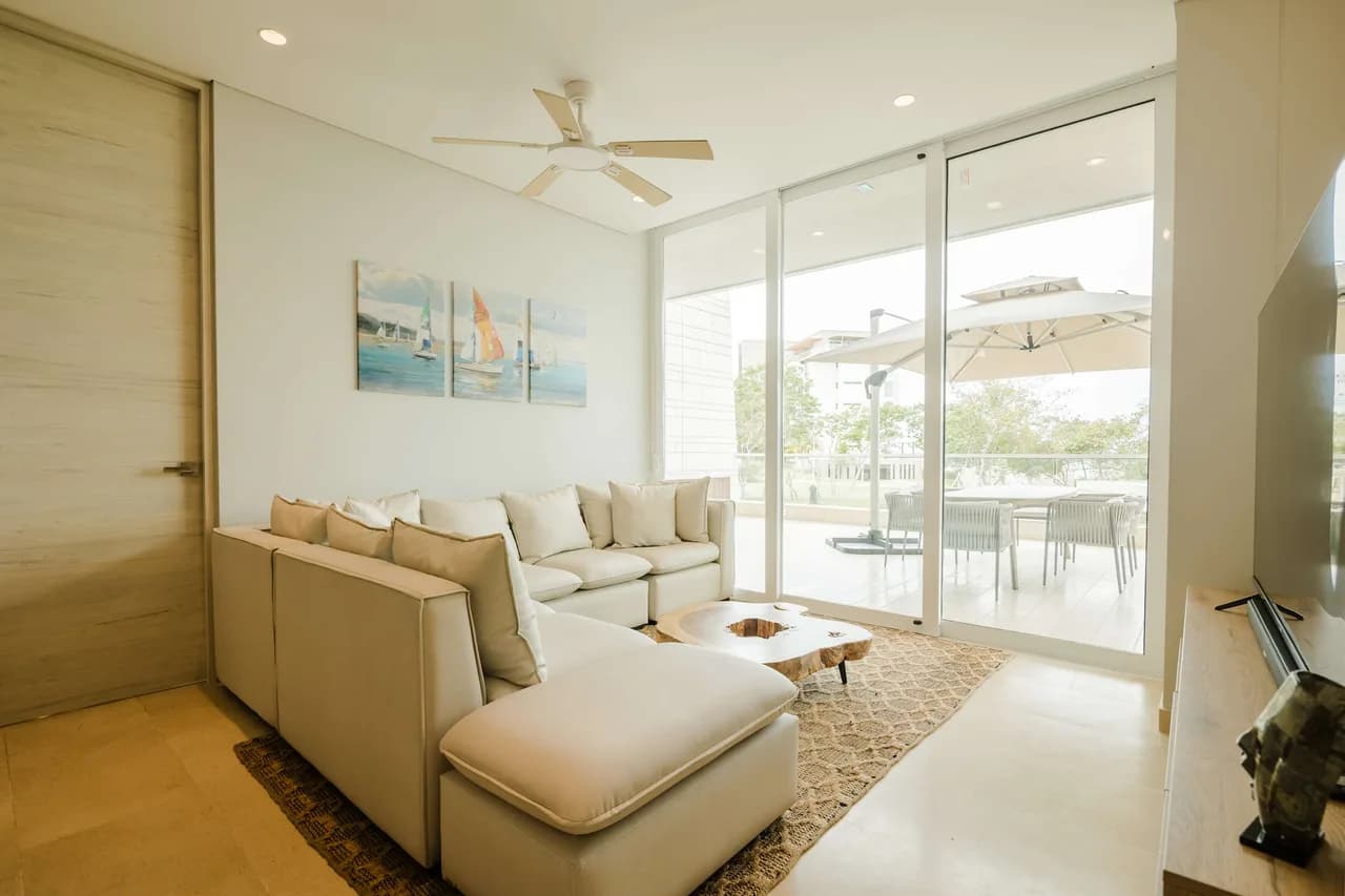 Caribbean escape with beach access photo 2