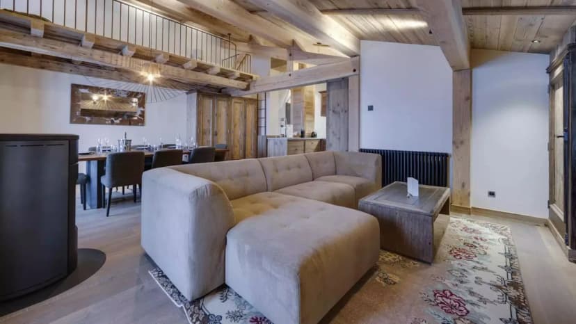 Stylish Mountain Apartment With Scenic Views
