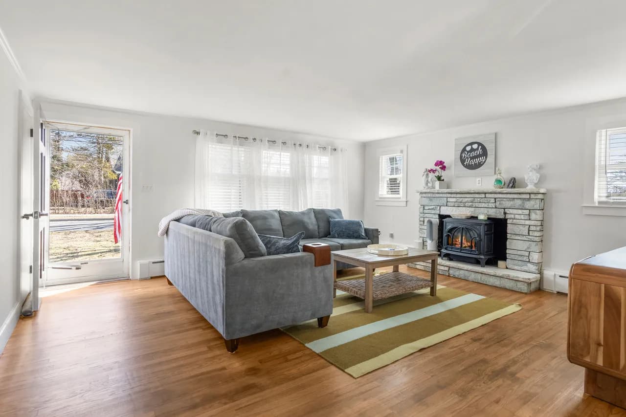 Beachfront Firepit Retreat in Falmouth