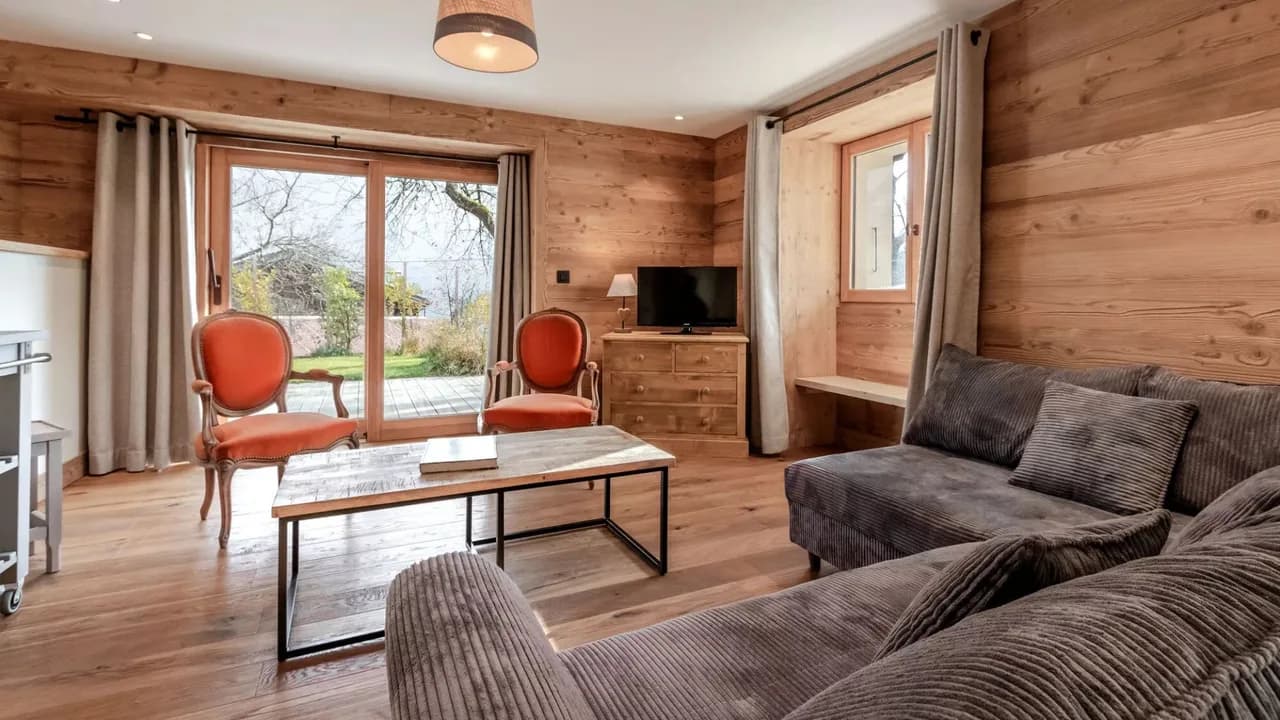 Alpine Village Apartment With Mountain Views photo 4