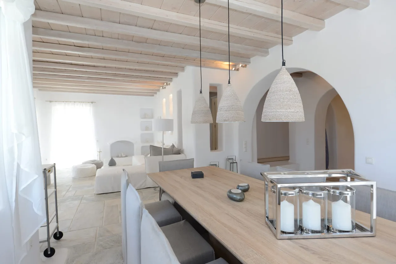 Eleganter Rückzugsort mit Pool und Pergola, Foto 5