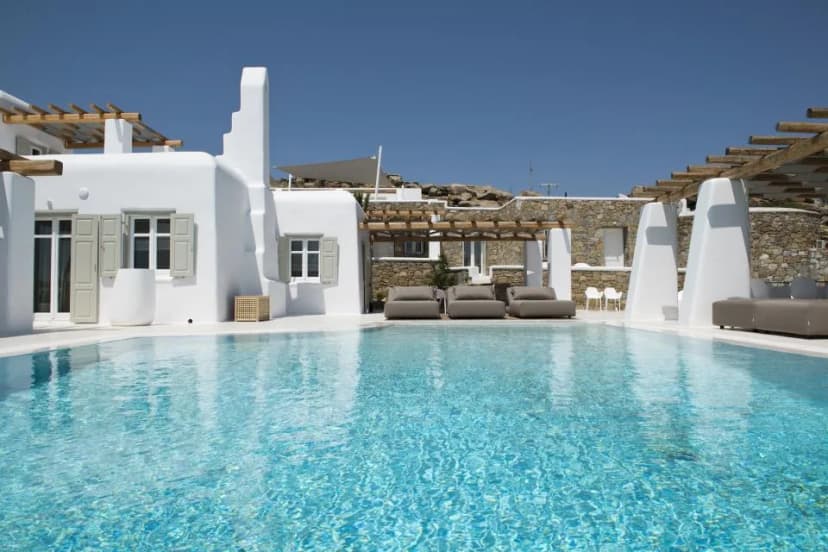 Elegant Eight Bedroom Villa Near Mykonos Town