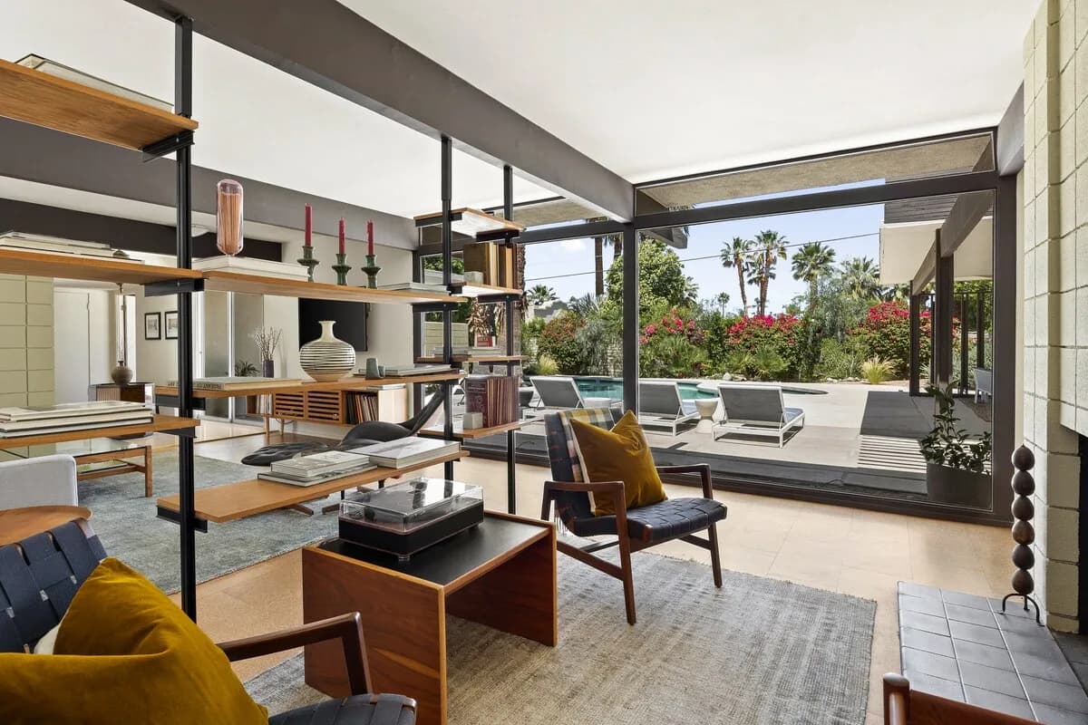 Mid-Century Pool Villa in Palm Springs, photo 2