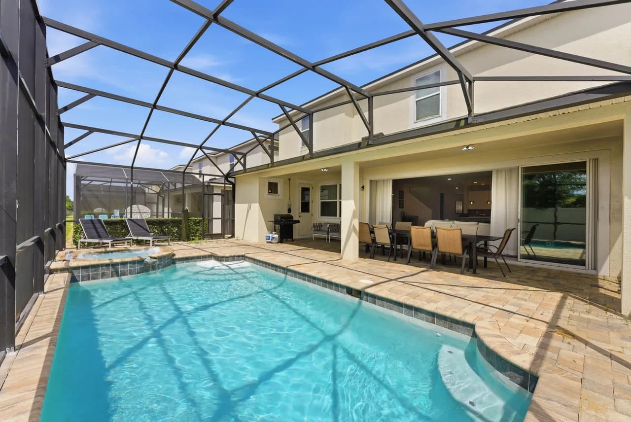 Upscale 9BR Stay with Pool and Themed Rooms photo 3