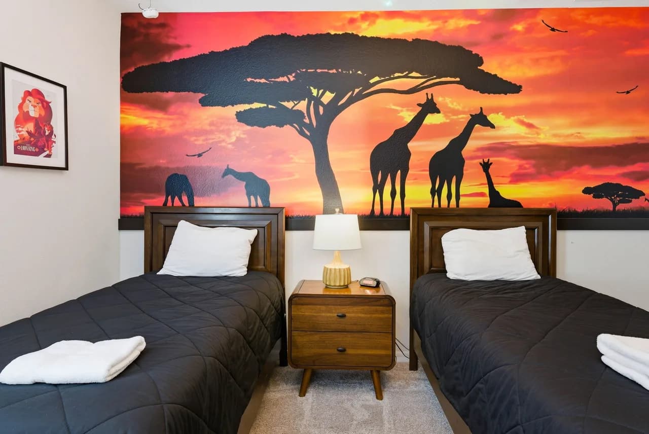 Upscale 9BR Stay with Pool and Themed Rooms photo 5
