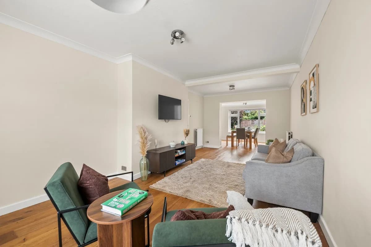 Garden View Three Bedroom Villa in Windsor photo 4