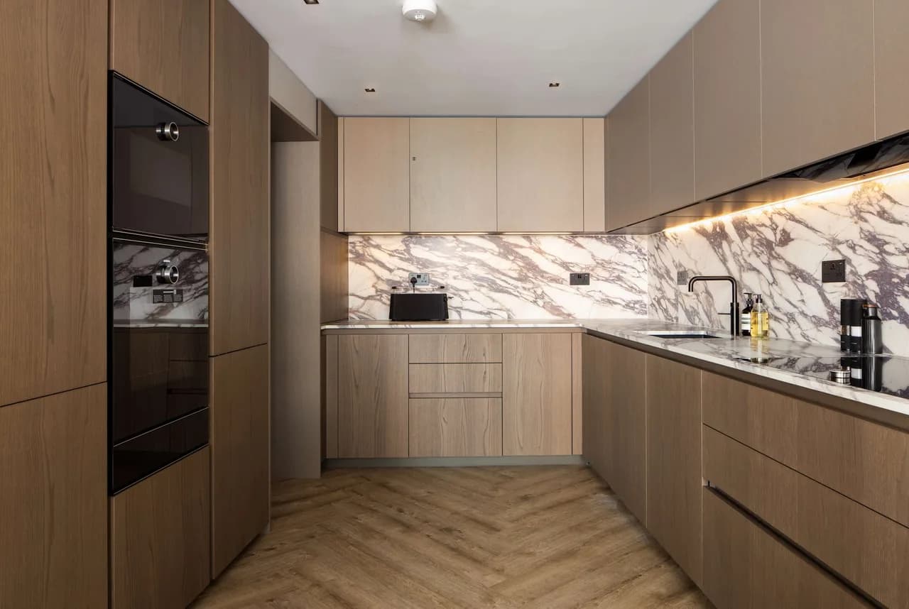 City View Two Bedroom Apartment in Battersea, photo 2