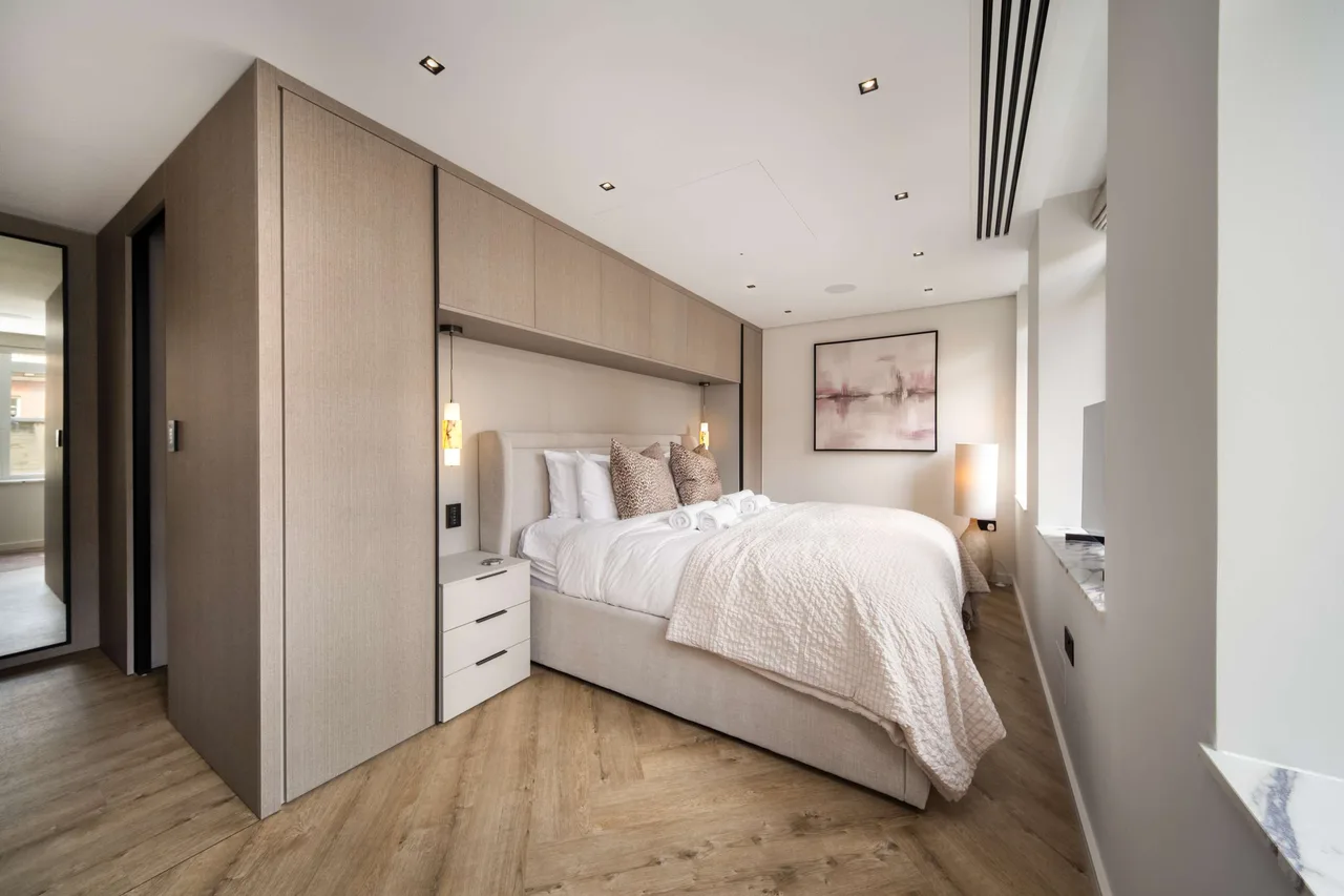 City View Two Bedroom Apartment in Battersea, photo 3