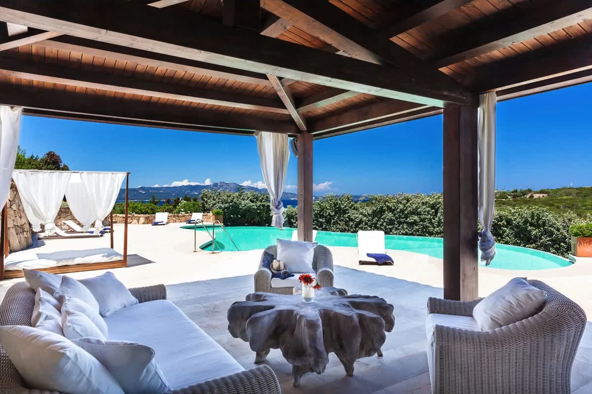 Strandvilla mit Pool & großen Grundstücken, Foto 2