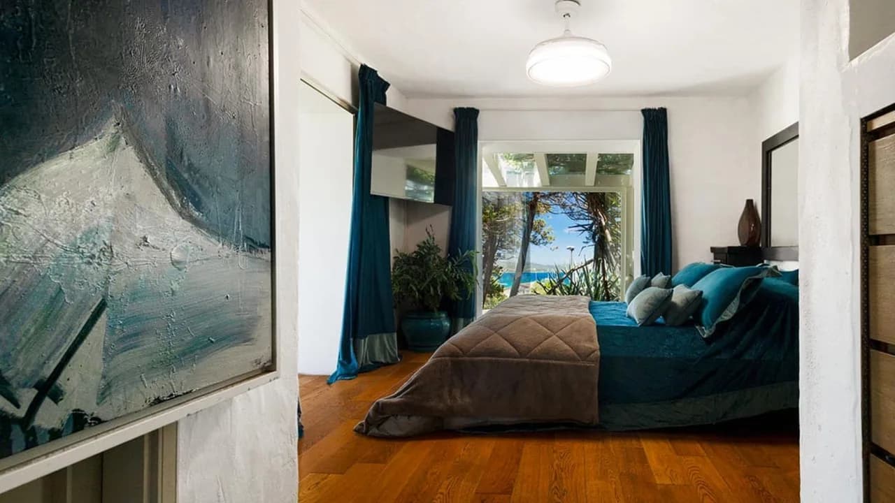 Moderne Kunstvilla mit Poolblick, Foto 3