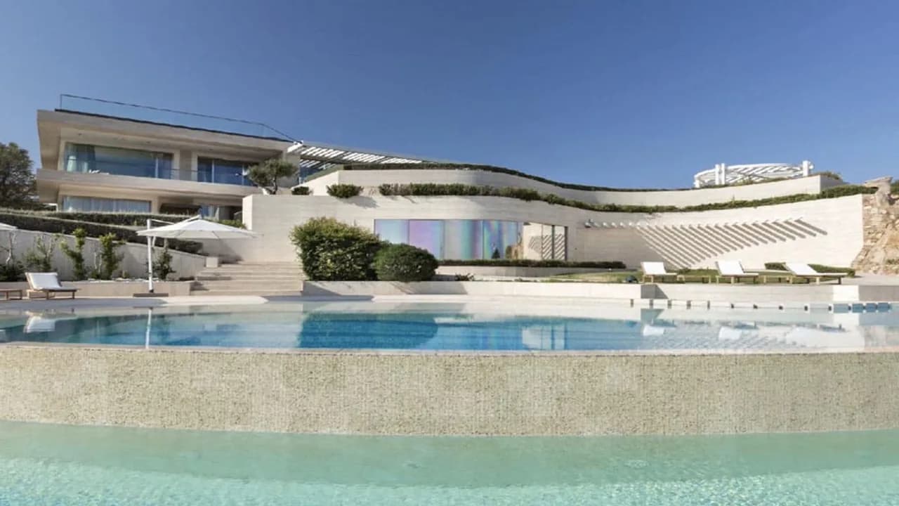 Zeitgenössische Luxusvilla in Porto Cervo