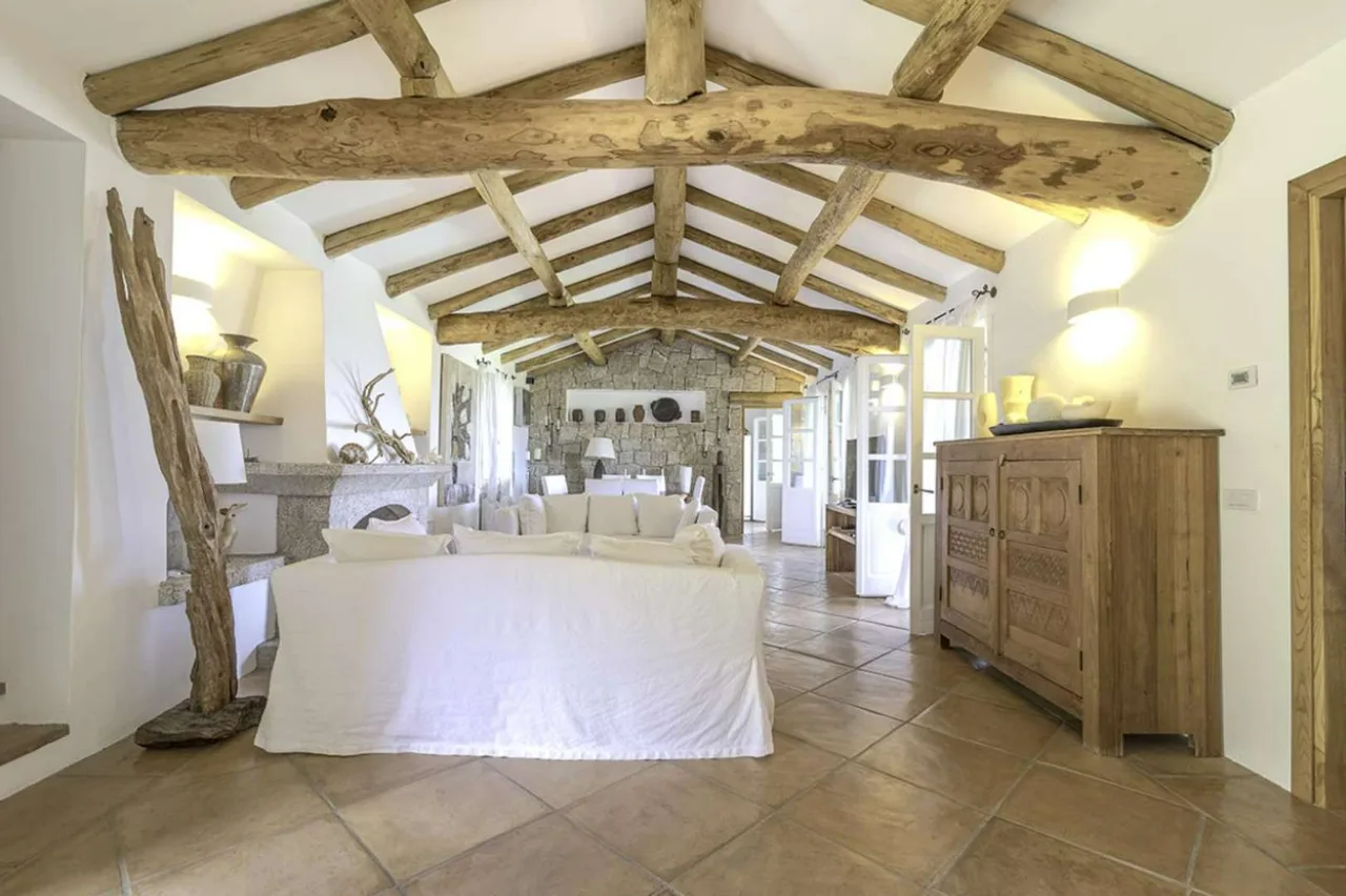 Elegante Küstenvilla mit Meerblick, Foto 3
