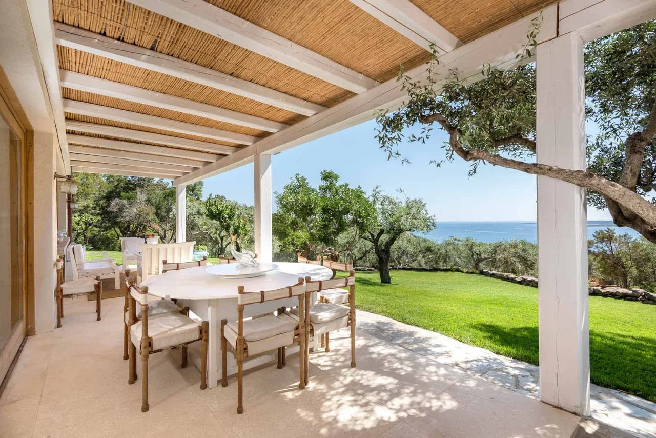 Beachfront Villa with Private Beach Access, Foto 4