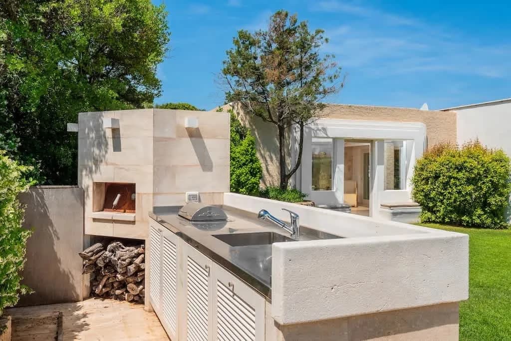 Modern 4-Bedroom Design Villa with Heated Pool photo 4
