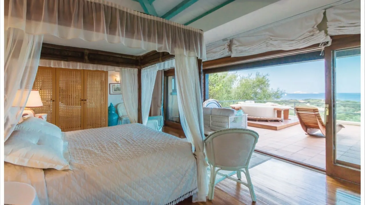 Panoramic Coastal Villa With Swimming Pool photo 3