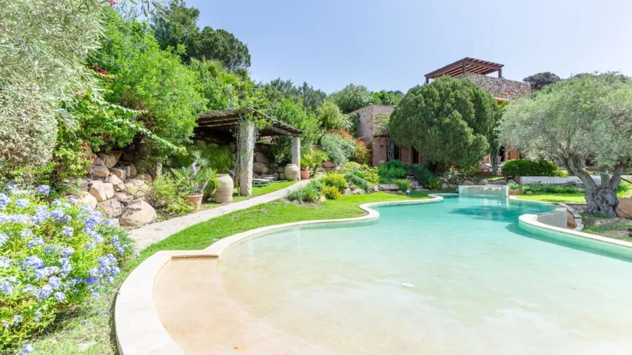 Villa de luxe avec piscine privée et vue sur la mer
