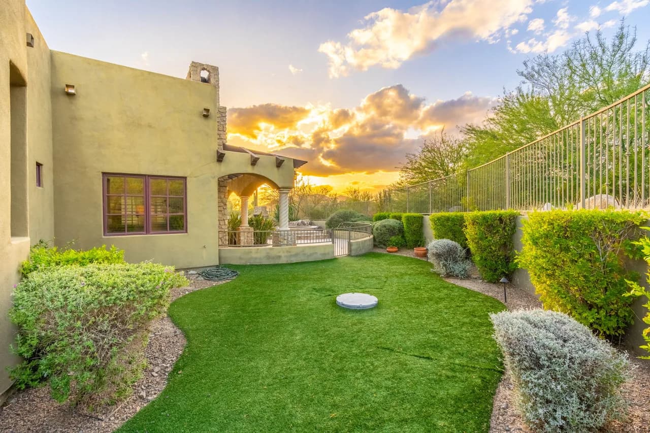 Luxury Estate with Pool, Desert Views & Casita, foto 3
