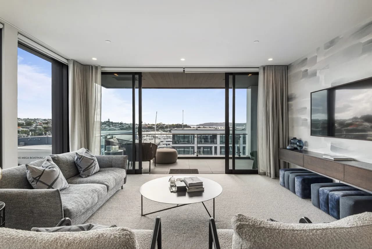 The Helm · Sweeping Harbour Views