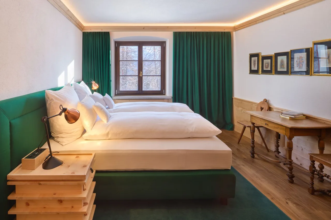 Zeitgenössisches Chalet nahe St. Moritz, Foto 2