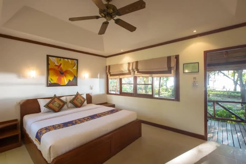 Refined Sea-view Tropical Bungalow