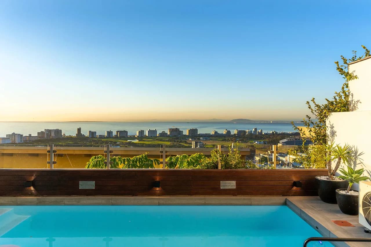 Sea View Villa with Pool in Green Point, Cape Town photo 5