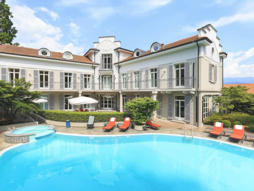 Luxury Lake Maggiore Villa with Pool & TennisCourt