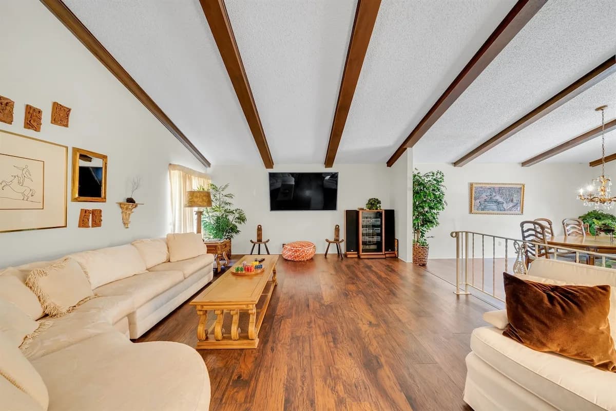 4BR Home with Pool, Grill, Sleeps 12 Near AFB photo 2