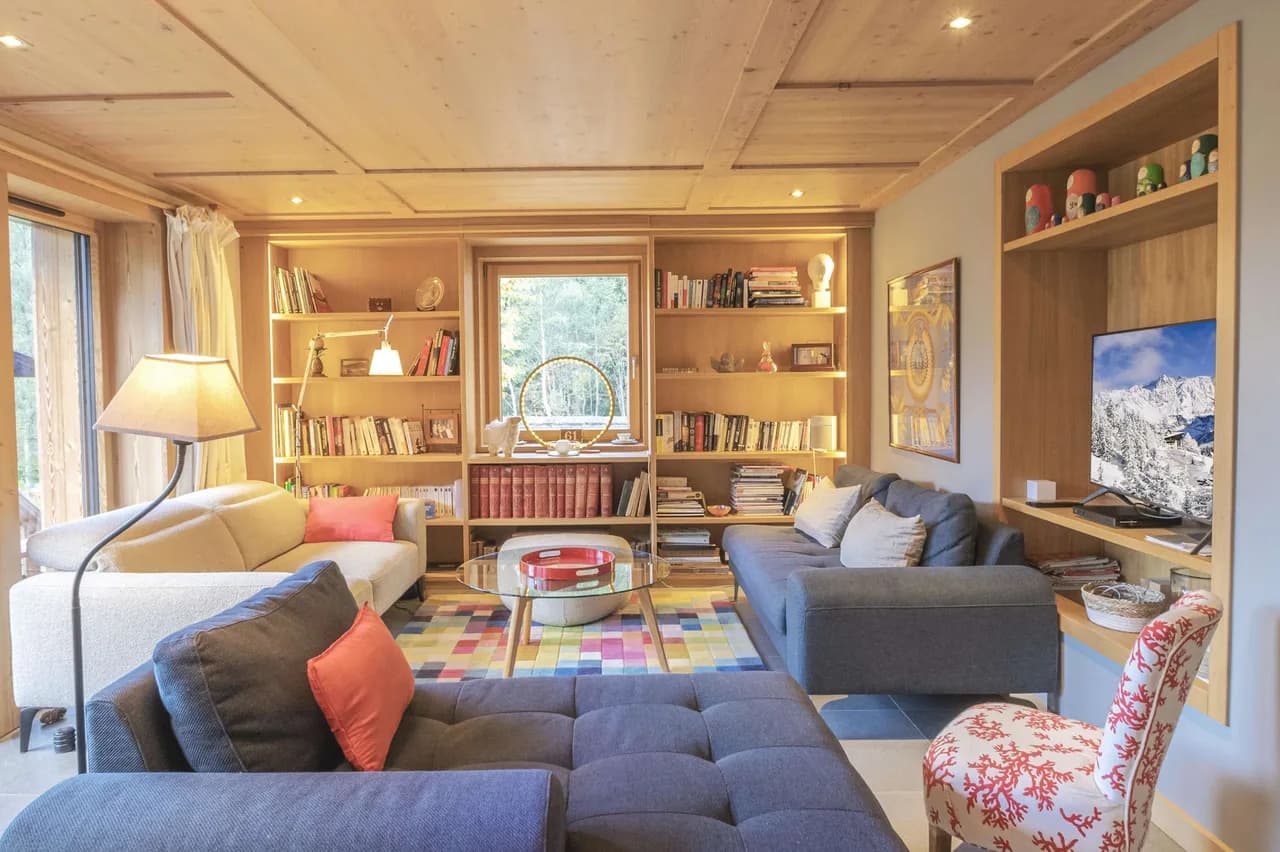 Modern Alpine Retreat Near Ski Slopes, photo 2