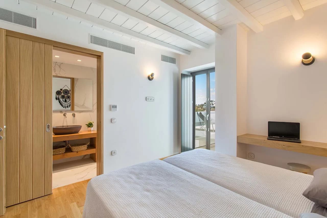 Seafront Villa in der Nähe des Strandes von Piso Livadi, Foto 3