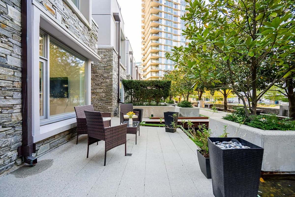Modern 3BR 4 Beds Prime Downtown Spot photo 3